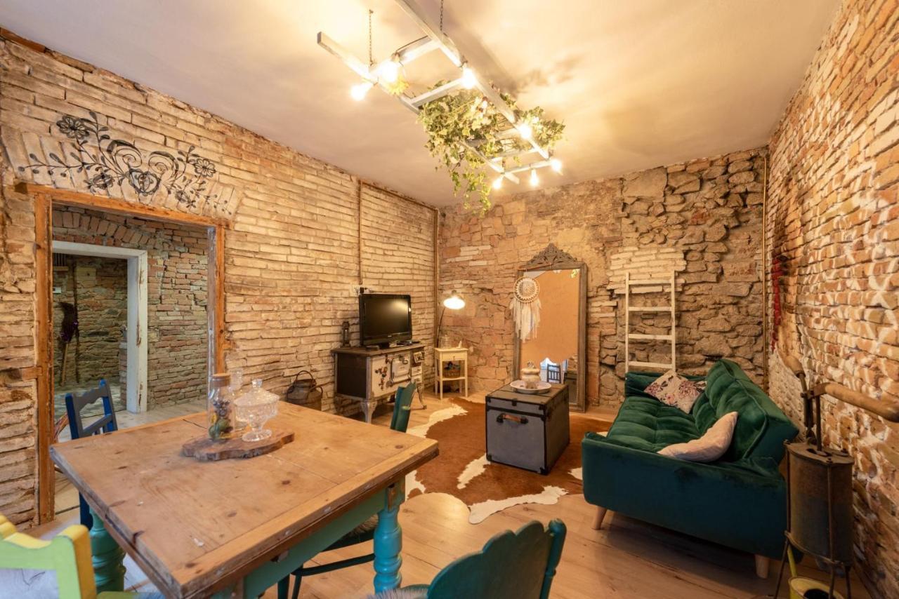 Accommodation At The Folklore Apartment Bratislava Exterior photo