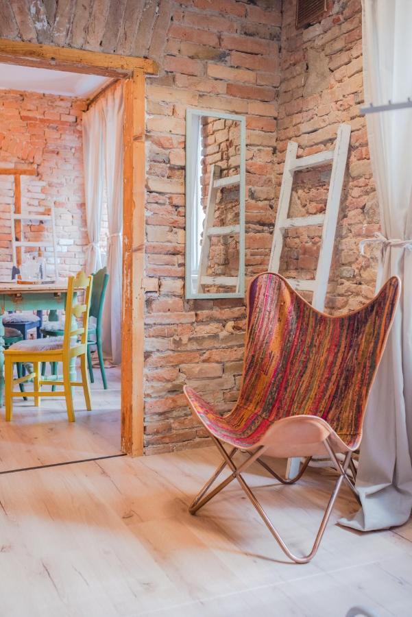 Accommodation At The Folklore Apartment Bratislava Exterior photo